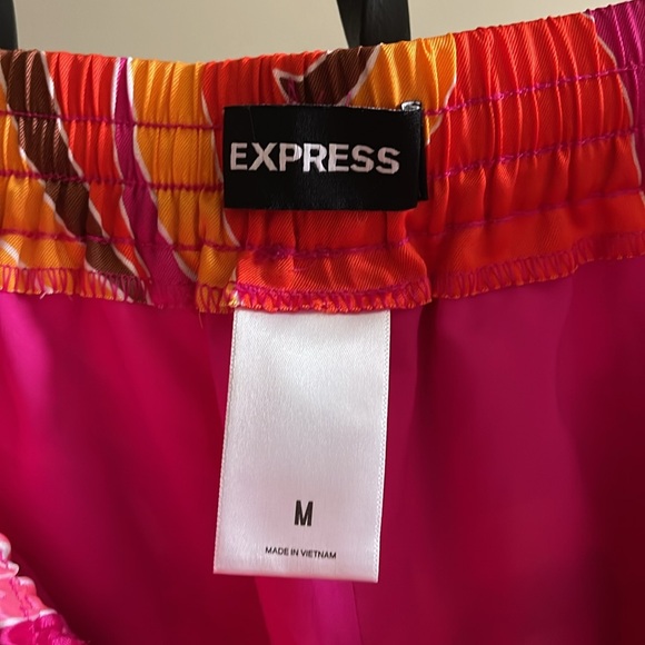 Express Sz M Graphic Print Button Down Shirt & Shorts Set. SOLD AS A SET. - Picture 13 of 16